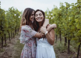 Cum sa te intelegi bine cu sora iubitului