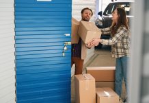 Depozitare accesibilă pentru studenți: cum să folosești o boxă de închiriat pe termen scurt